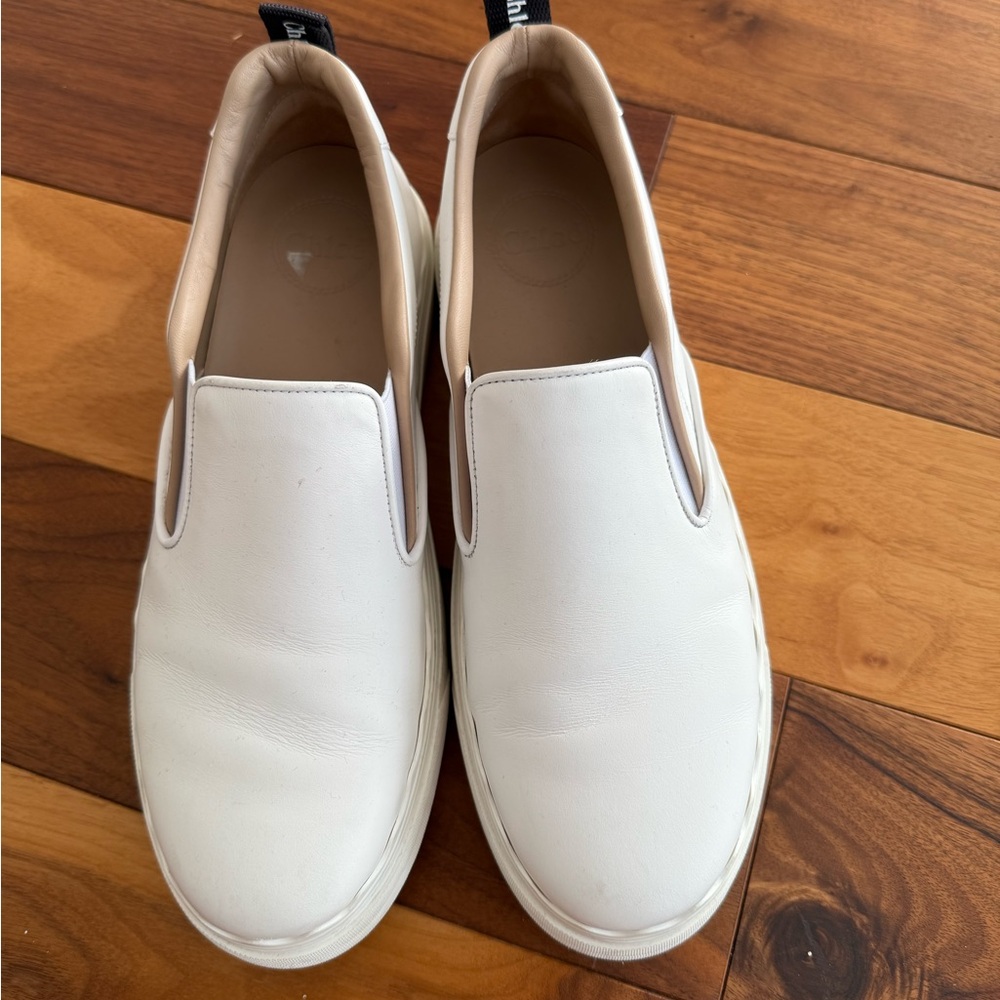 Chloe 
Smooth leather